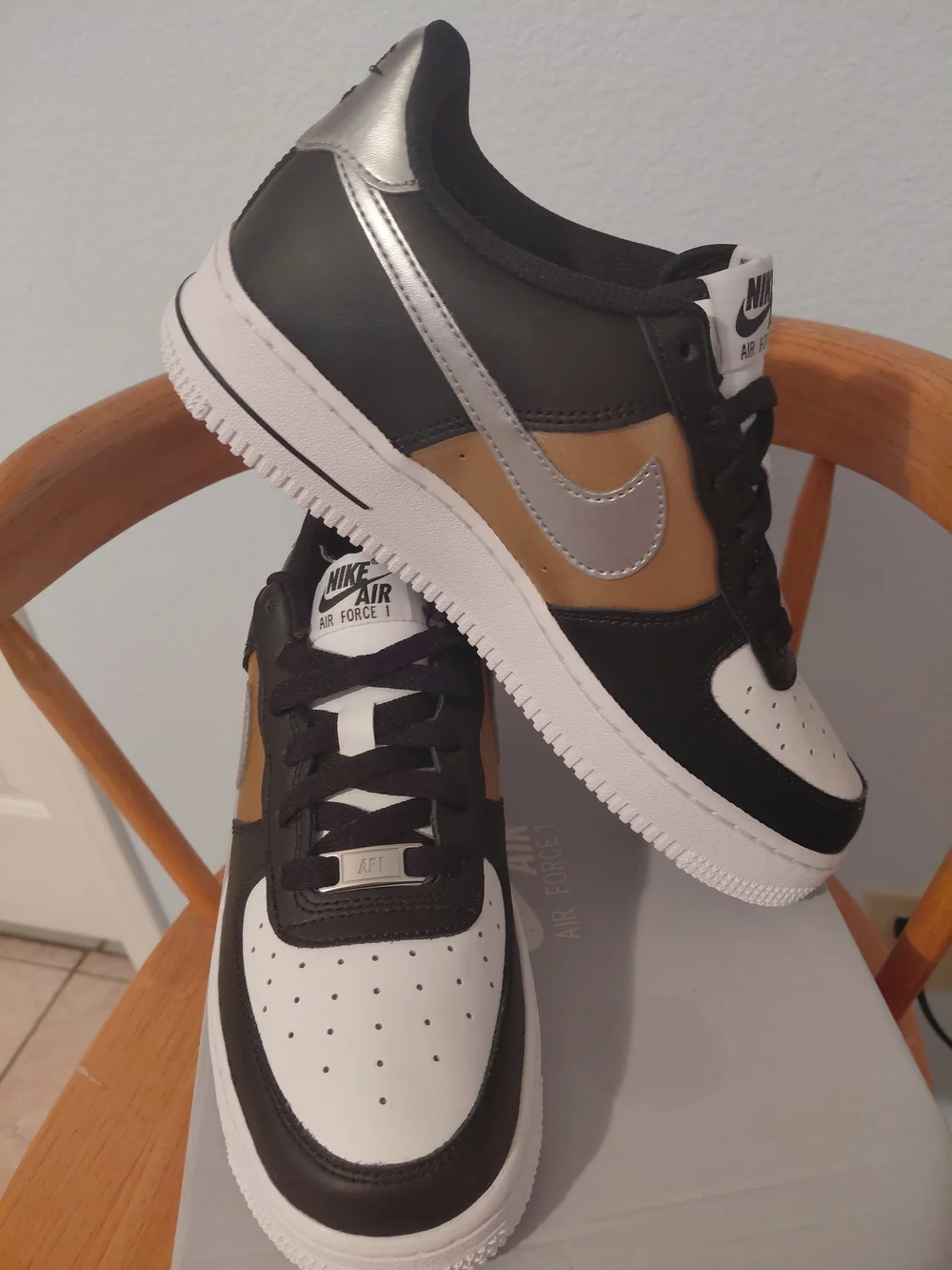 Brand NEW Nike Air Force 1 Low - Black, White, Tan, Metallic Silver